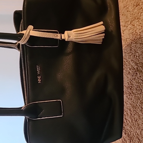Nine west purse - Picture 2 of 3